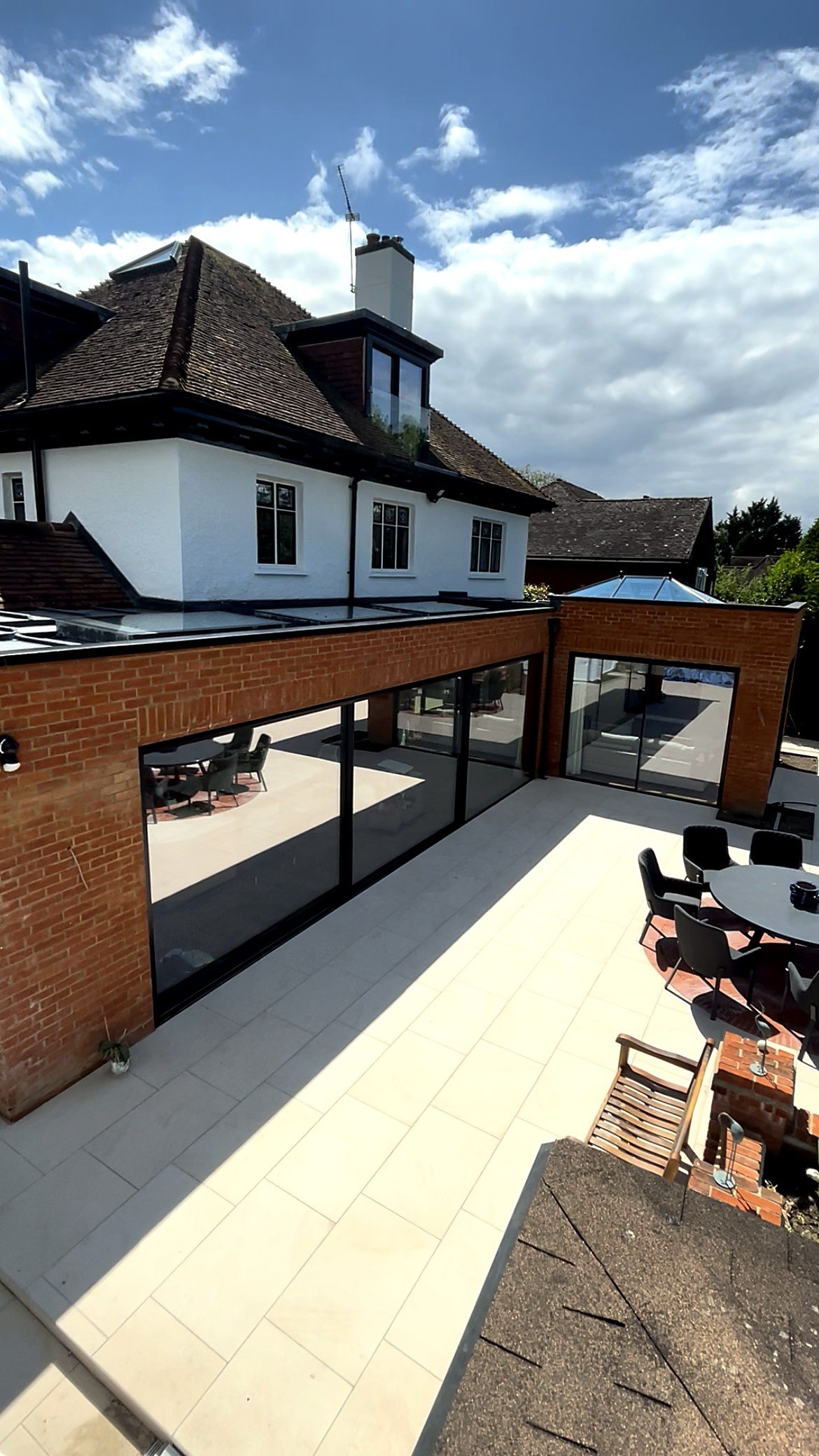 Wraparound extension, an I.C Developments project in Surrey