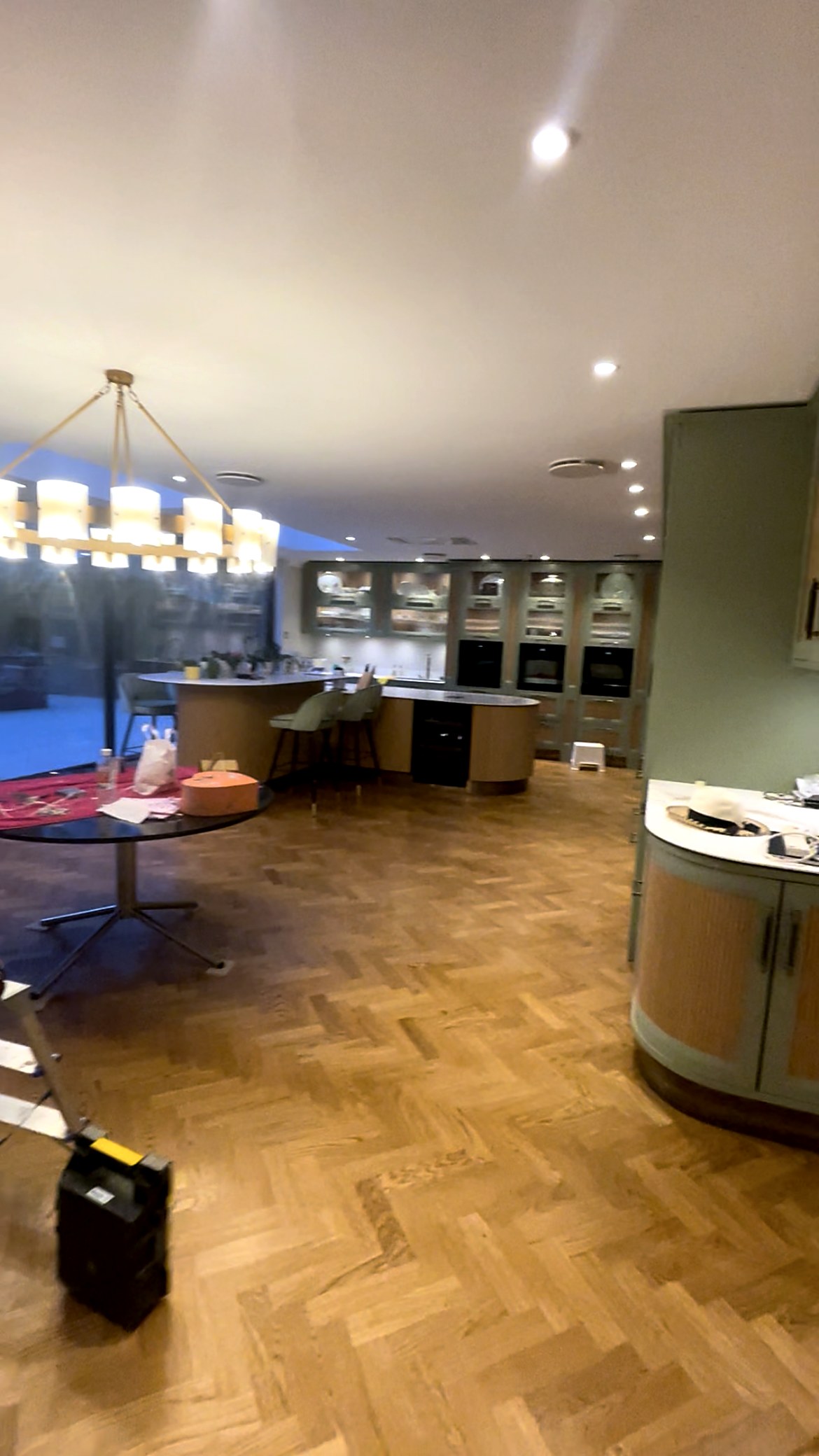 Open-plan kitchen, an I.C Developments project in Surrey